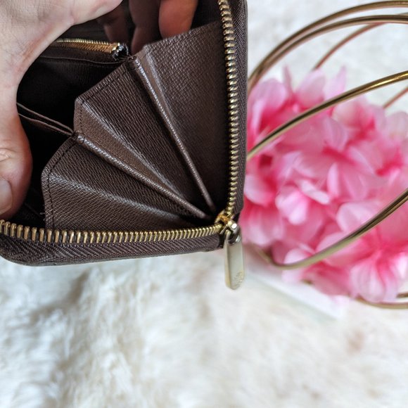 Louis Vuitton Damier Ebene Zippy Wallet w/ box & dust bag - Picture 8 of 13